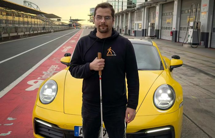 Blind mit einem Porsche auf dem Nürburgring fahren?